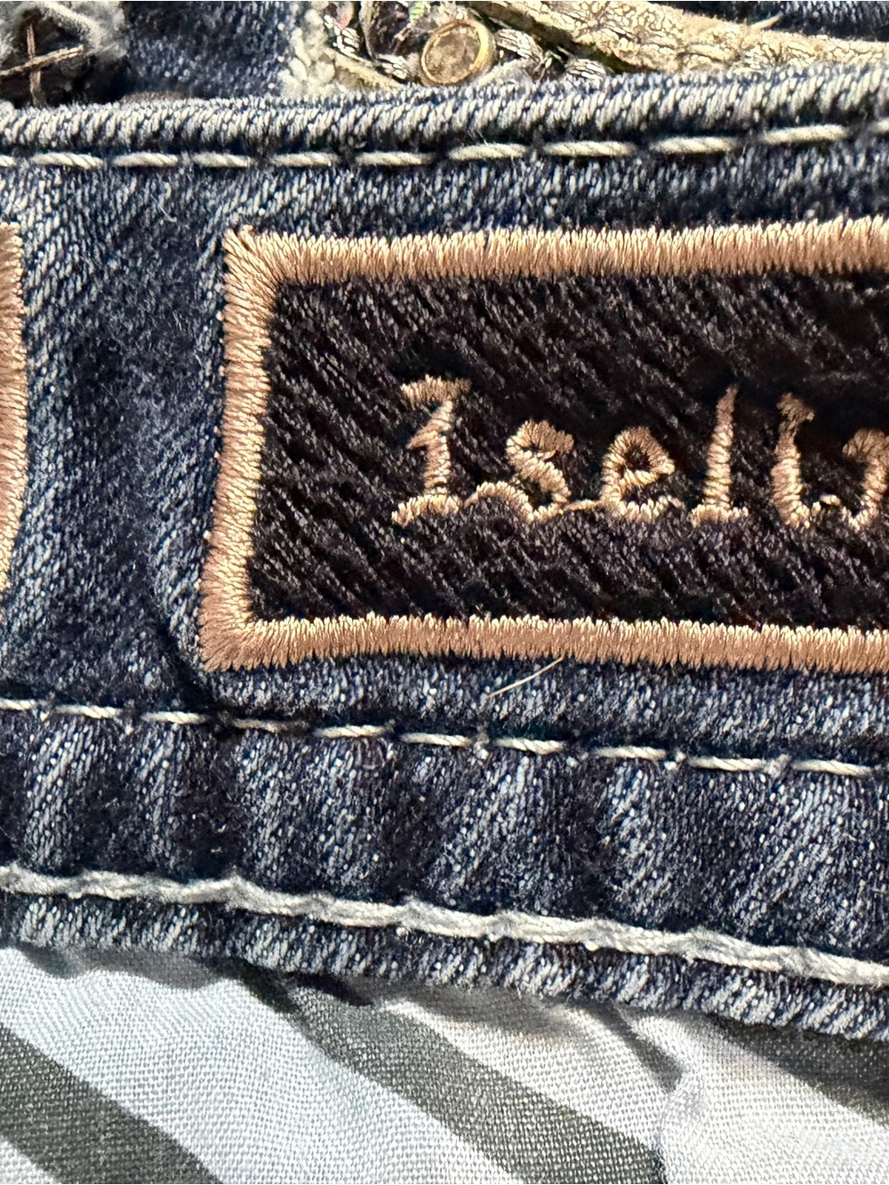 Rock Revival Women’s Blue Straight Leg Denim Jeans - Picture 2 of 6